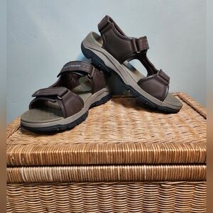 Skecher's Men's Brown Sandals